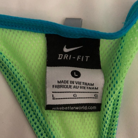 💙 Nike Dri Fit woman’s tank 💚 - Picture 4 of 4